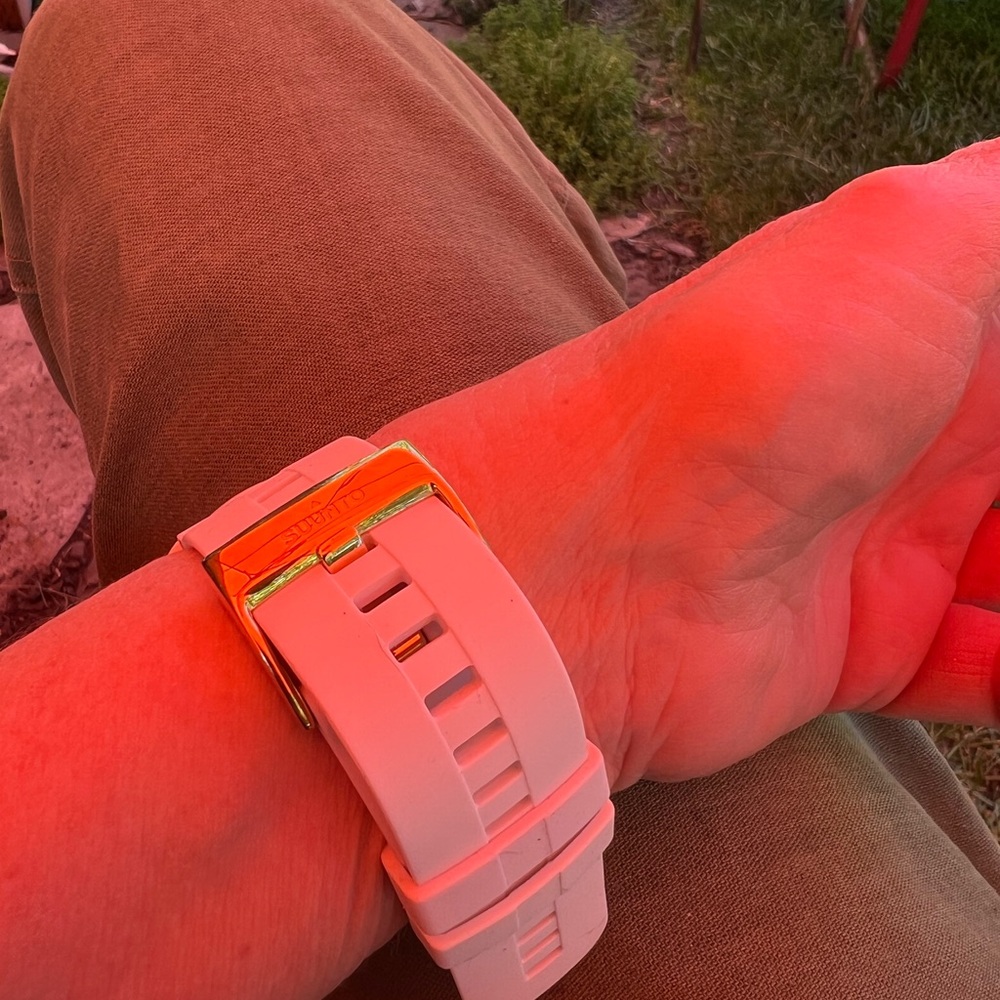 Suunto White Smartwatch with Advanced Fitness Tracking - Picture 5 of 5